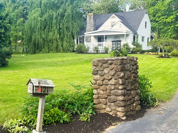 121 Lewis Road, Trumbull, CT 06611