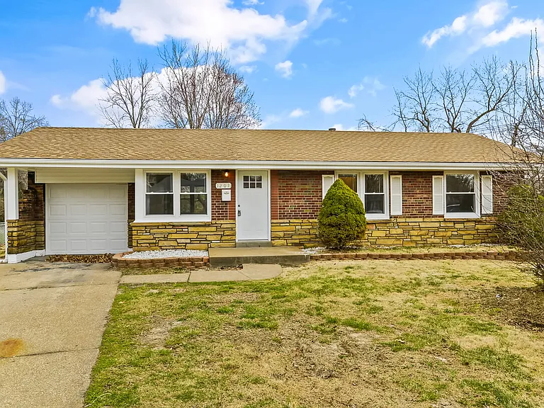 1201 Billings Dr — Photo 1