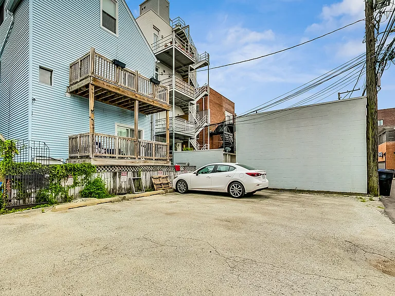 2430 N Southport Ave #2F — Photo 25