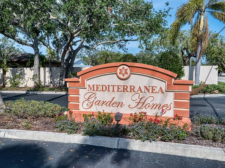 3980 Mediterranea Cir #522 — Photo 20