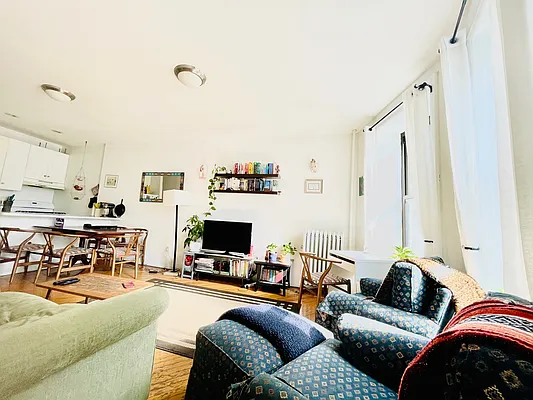 Rented by Level Group | media 2