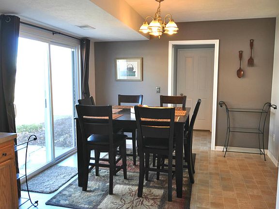 4th image of 11929 Bush Ct