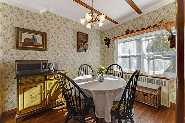 Sold by Keller Williams Realty Landmark | media 6