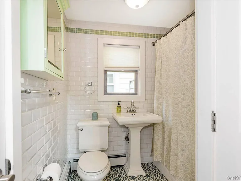 96 Coronado St — Photo 11