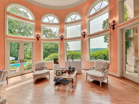 Sitting Area - Fab Views!