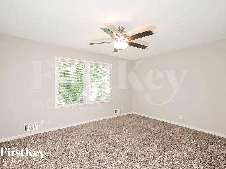 939 Ray Dr NW — Photo 7
