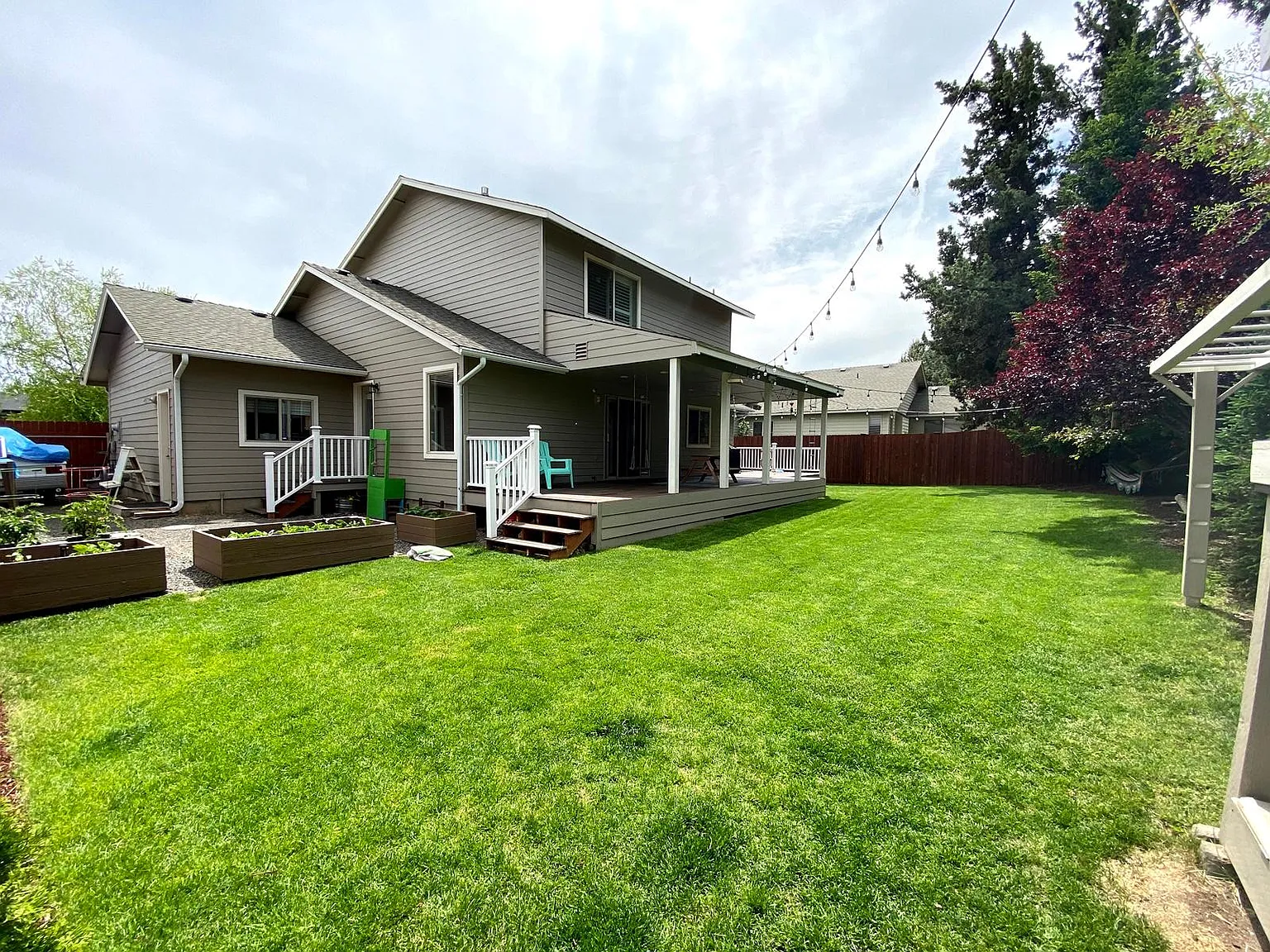 2605 NE Longfellow Ct — Photo 2