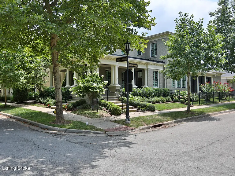 9300 Blazing Star Ln-2