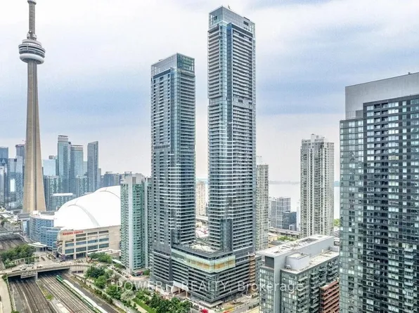 3 Concord Cityplace Way #4506, Toronto, ON M5V 3V4