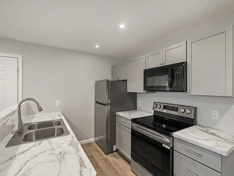 573 Bailey Dr #7 — Photo 20