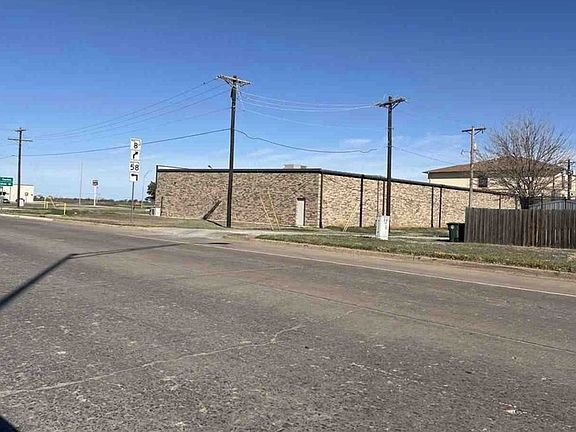 Exterior Neighborhood (street photo)