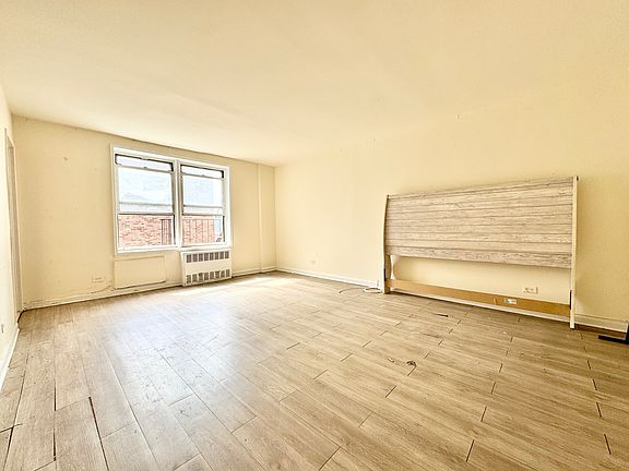3rd image of 143-36 Barclay Ave #6R