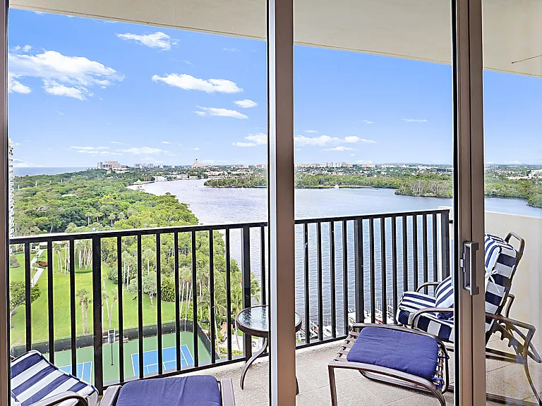 2121 N Ocean Blvd #1507W — Photo 4
