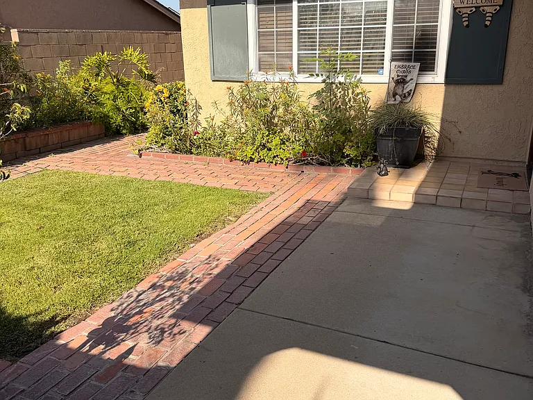 8744 Edwin St — Photo 3