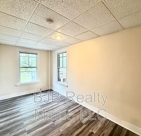 596 Preble St #2 — Photo 4