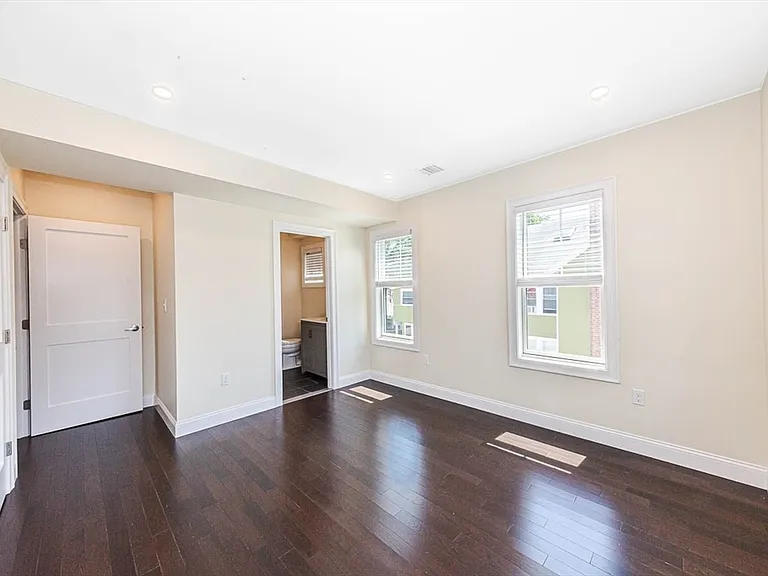 120 Jerome St #121 — Photo 19