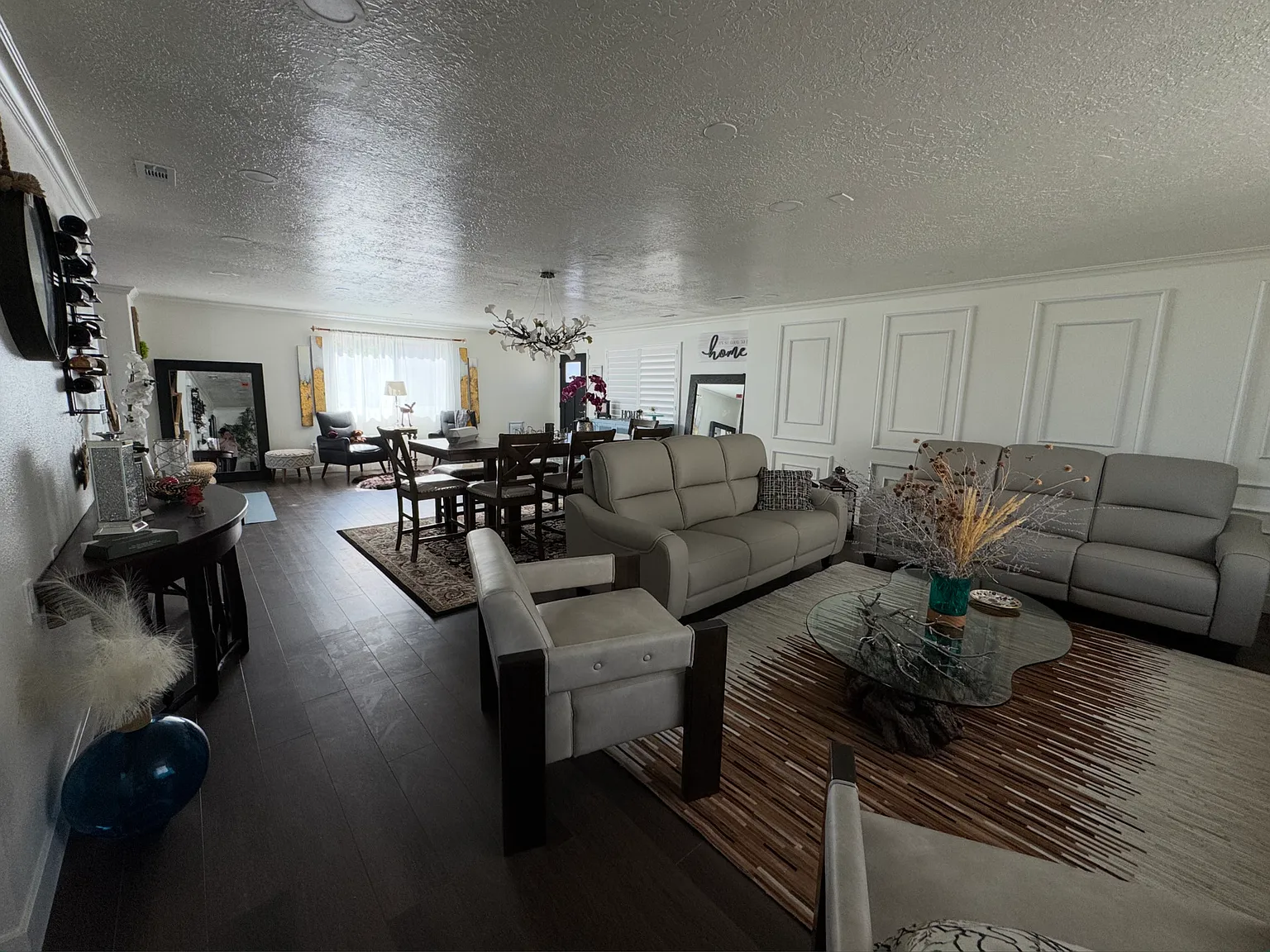 3 bed, 2500 sqft, $2,700 — Photo 4