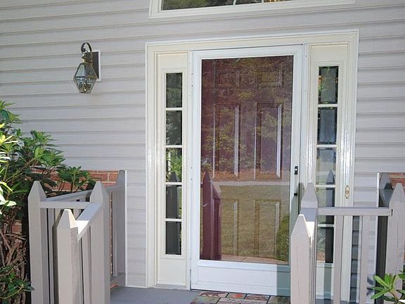 3rd image of 133 Robinson Dr