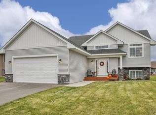 31770 Meadowlark Ln, Lindstrom, MN 55045