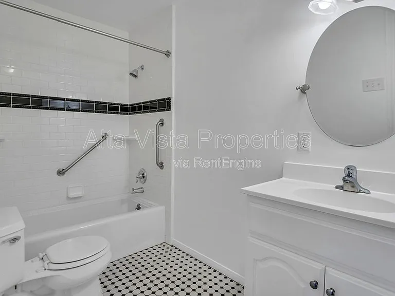 5357 La Jolla Blvd — Photo 14
