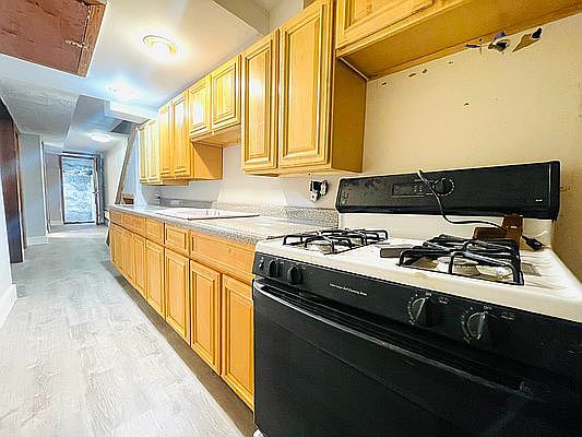 1st image of 107 Hull St #1