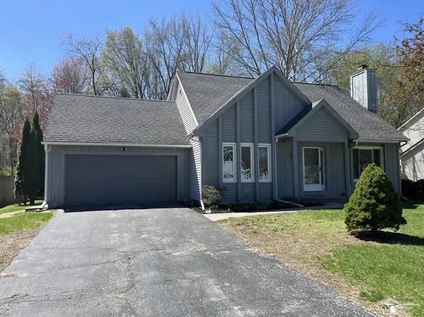 3823 Oldbury St, Lambertville, MI 48144