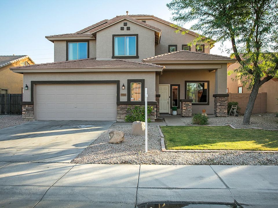 01_12209_W_Riverside_Ave__001_mls