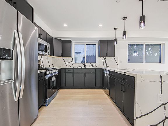 3rd image of 5709 Auckland Ave #3