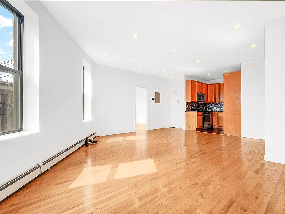 59-40 Myrtle Ave #3