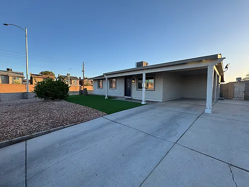 4001 Edwin Pl Photo 1
