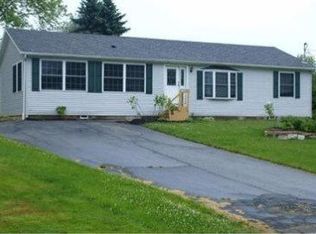 8102 Castle Rock Dr NE, Warren, OH