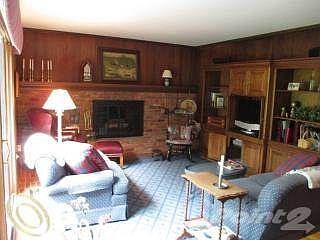 3rd image of 700 Larchlea Dr