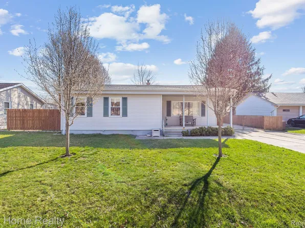 9321 Biddle St, Romulus, MI 48174