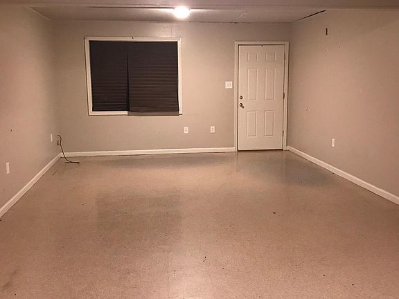 4th image of 207 Cherbourg St