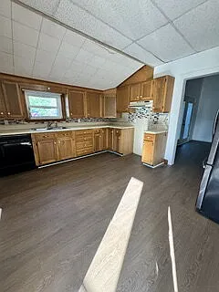 204 Spring St Photo 1