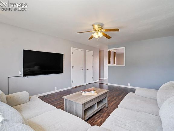 5th image of 9333 Bethpage Rd