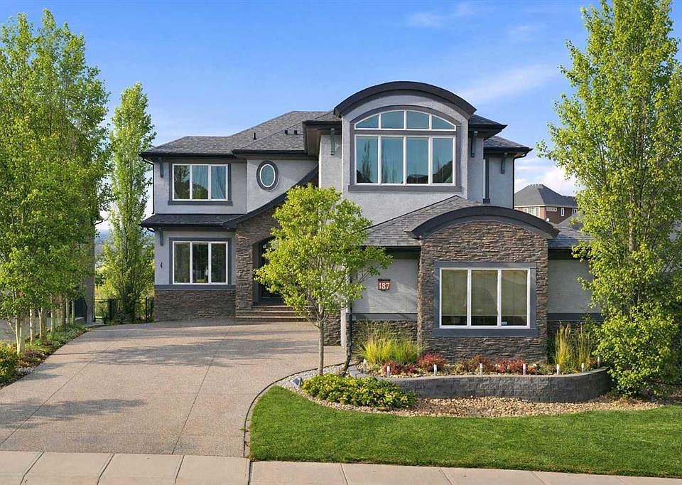 1st image of 187 E Cranarch Cir SE
