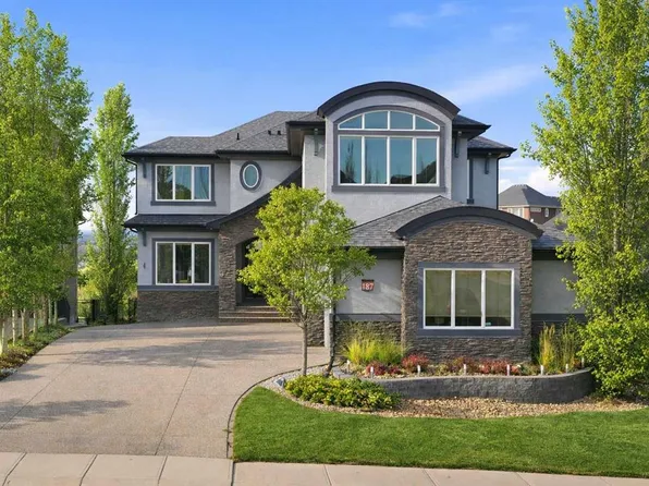 187 E Cranarch Cir SE, Calgary, AB T3M 0S4
