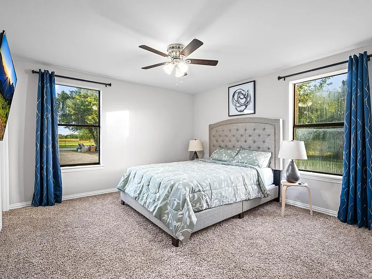 303 Jeanne Ln — Photo 26