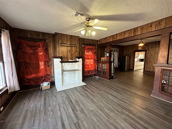 4th image of 1824 Lyle Ave