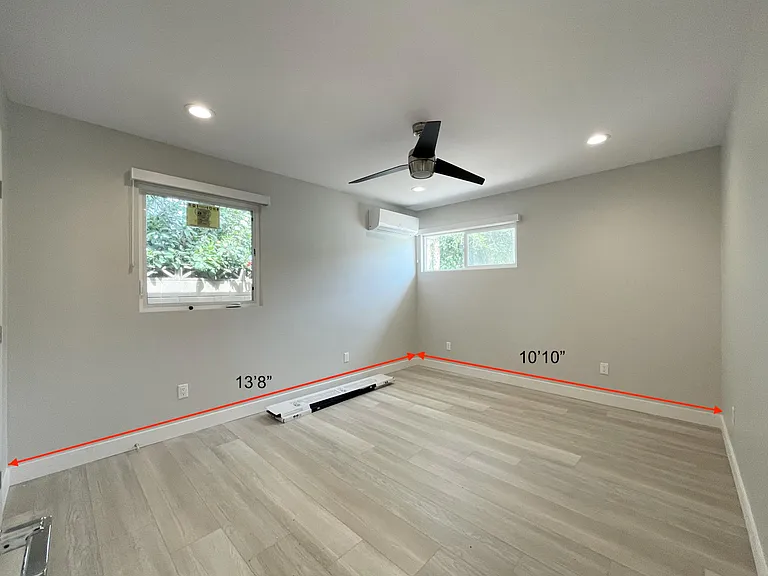 1056 1/2 Emory St — Photo 18