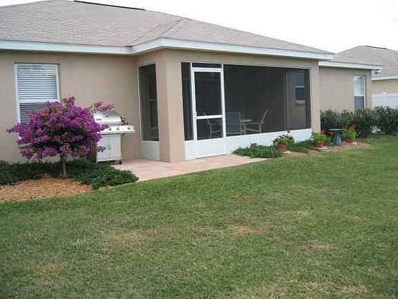 3rd image of 1074 Summer Glen Dr