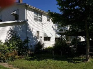 39 Blackhawk St, Hanover, IL 61041