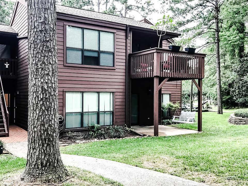 1st image of 15661 Lakeway Dr APT 13