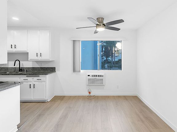 3rd image of 10930 Palms Blvd APT 2