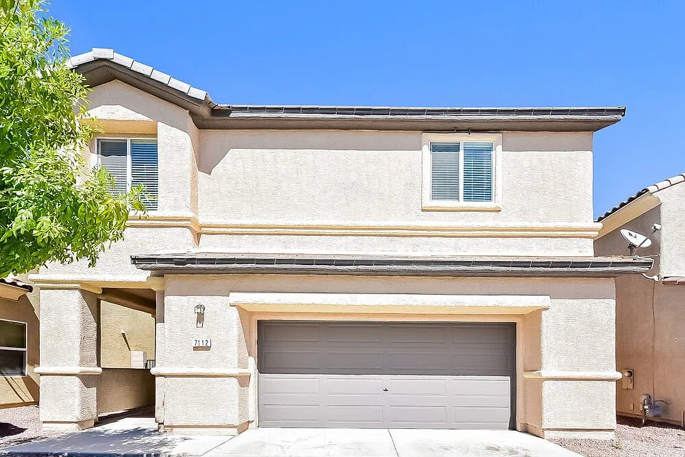 3 bed, 2.5 bath, 2036 sqft, $3,350 — Photo 1