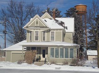 105 E Railroad St, Kouts, IN 46347