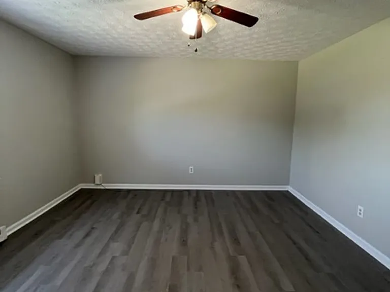 314 Walters Ln — Photo 12