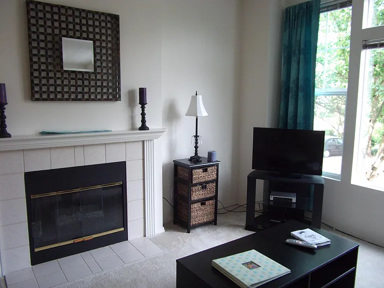 2066 Newport Way NW — Photo 17