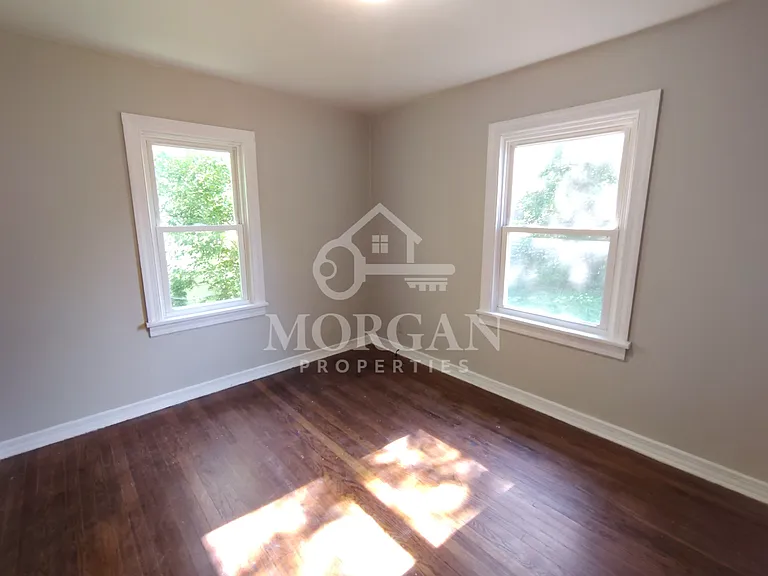 1925 Euclid Dr — Photo 5